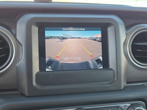 Certified 2023 Jeep Gladiator Sport image 8