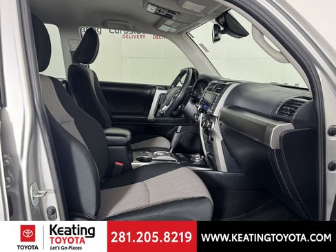 Used 2022 Toyota 4Runner SR5 image 19