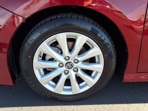 Used 2019 Toyota Camry LE image 15