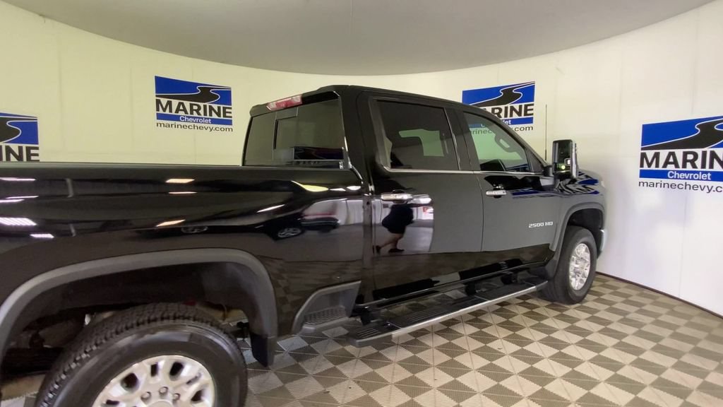 Used 2024 Chevrolet Silverado 2500 LTZ w/ LTZ Convenience Package AWD/4WD image 2