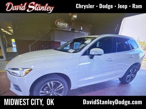 Used 2020 Volvo XC60 T5 Momentum w/ Protection Package image 1