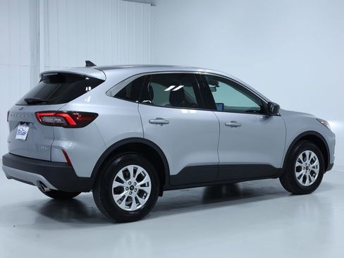 Used 2023 Ford Escape Active image 14