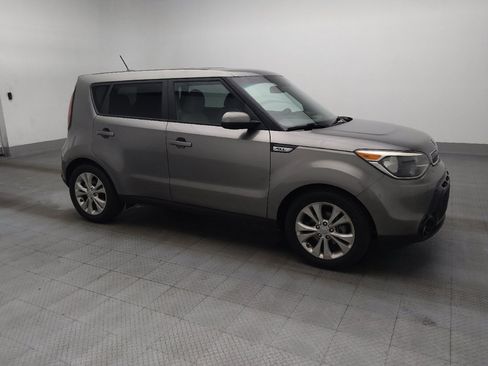 Used 2016 Kia Soul + FWD image 11