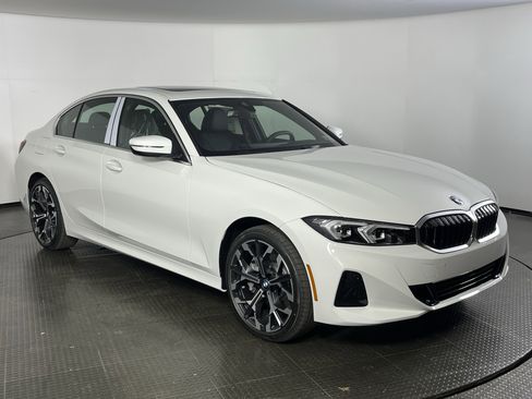 New 2026 BMW 330i xDrive Sedan w/ Premium Package image 2