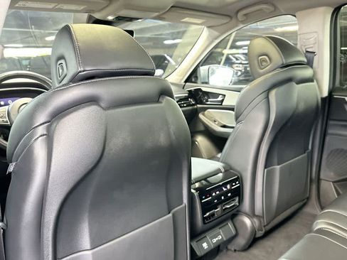Used 2024 Acura MDX FWD w/ Technology Package image 23