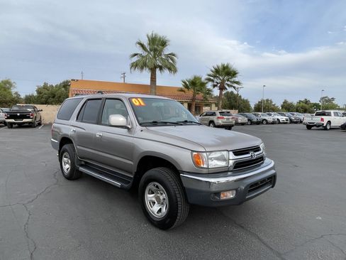 Used 2001 Toyota 4Runner SR5 RWD image 7