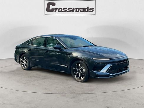 Used 2025 Hyundai Sonata SEL FWD image 7