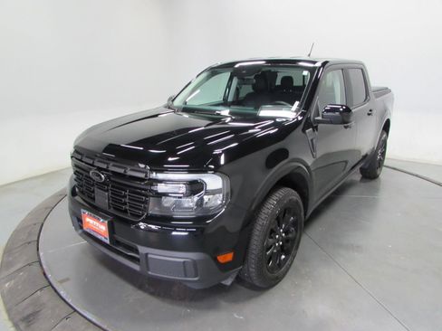 Certified 2024 Ford Maverick Lariat w/ Black Appearance Package FWD image 3