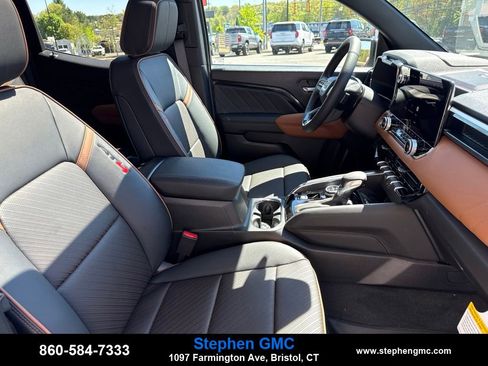 New 2026 GMC Canyon AT4 w/ Technology Plus Package AWD/4WD image 24