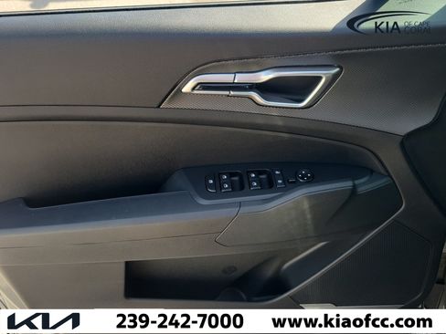 Certified 2025 Kia Sportage LX FWD image 22