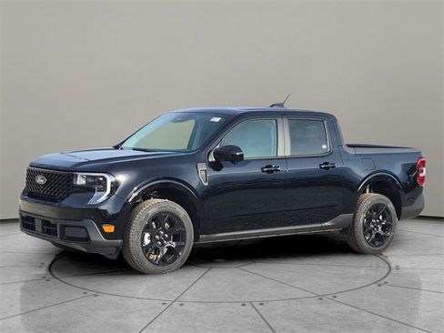 New 2025 Ford Maverick Lariat w/ Black Appearance Package image 3