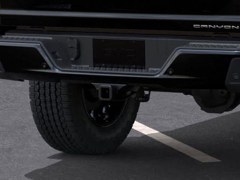 New 2026 GMC Canyon Denali image 14