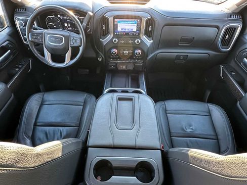 Used 2022 GMC Sierra 2500 Denali w/ Denali Ultimate Package image 18