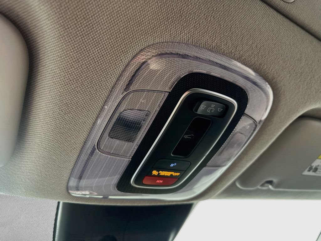 Used 2025 Hyundai Elantra SEL FWD image 34