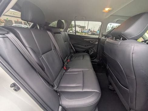Used 2022 Subaru Outback Limited image 15