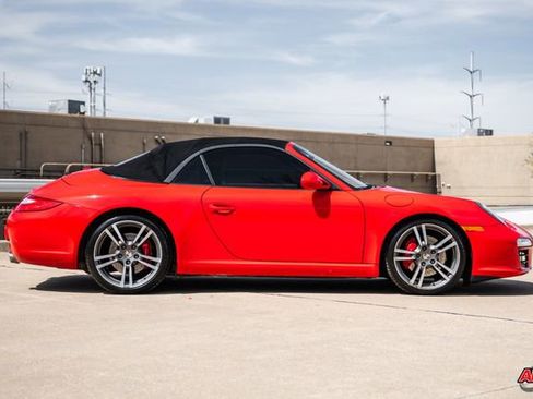 Used 2012 Porsche 911 Carrera S w/ Infotainment Pkg image 32