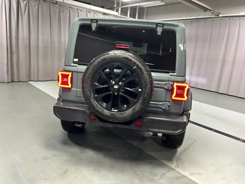 Used 2025 Jeep Wrangler Unlimited Sahara w/ Safety Group image 6