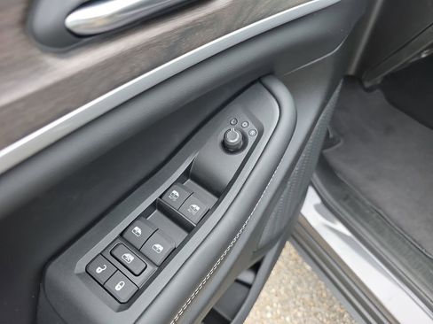 New 2026 Jeep Grand Cherokee L 2WD image 19