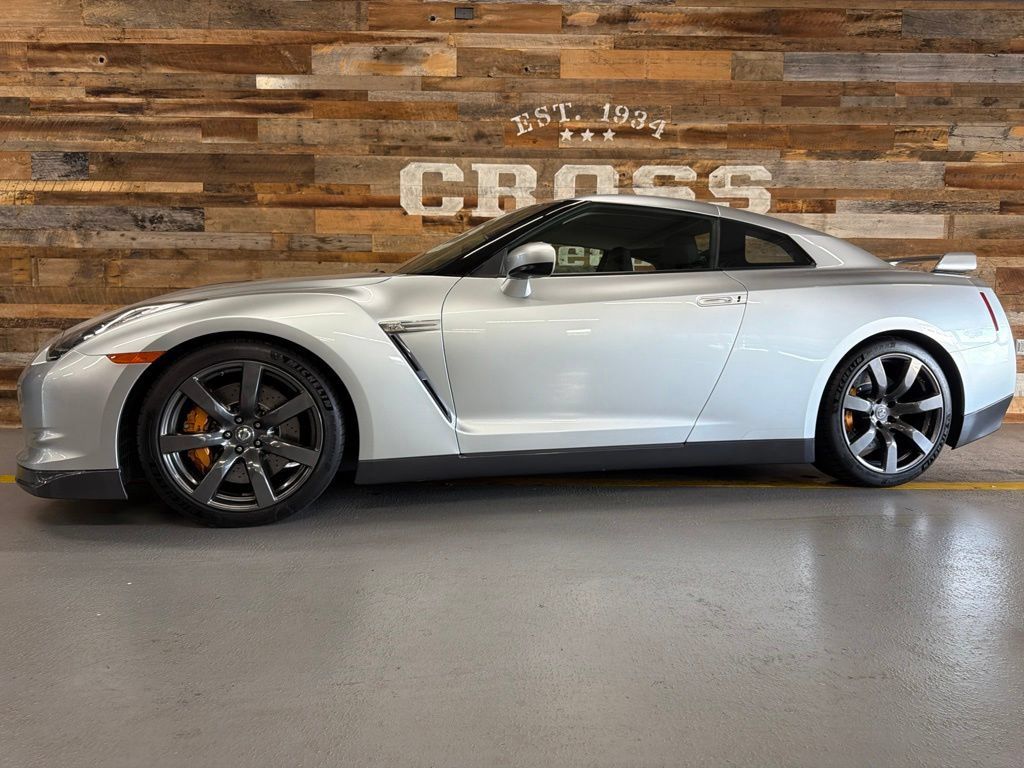 Used 2009 Nissan GT-R Premium AWD/4WD image 58