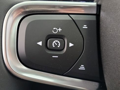 New 2026 Volvo XC40 B5 Core w/ Climate Package image 26