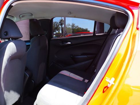 Used 2019 Chevrolet Cruze LS w/ LS Convenience Package FWD image 33