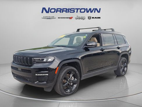Used 2024 Jeep Grand Cherokee L Limited w/ Luxury Tech Group II AWD/4WD image 3