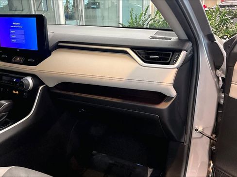 Used 2023 Toyota RAV4 Limited image 19