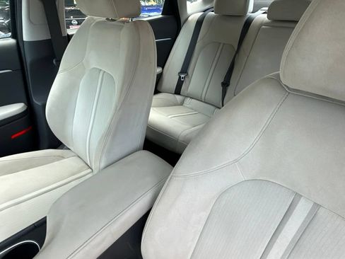 Used 2025 Hyundai Sonata SEL FWD image 17
