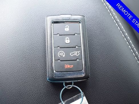Used 2023 Jeep Grand Cherokee L Limited AWD/4WD image 5