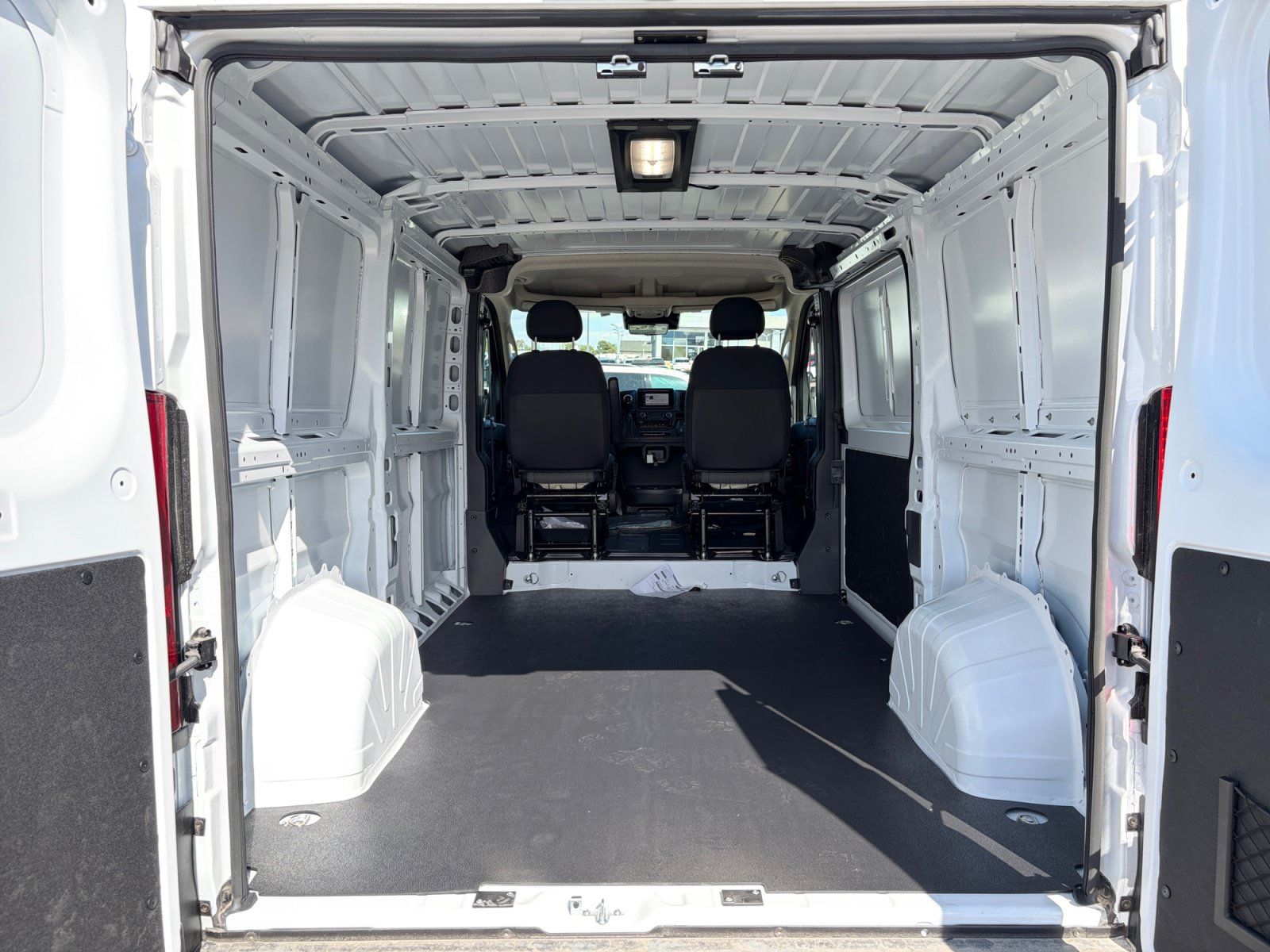 New 2026 RAM ProMaster 1500 w/ Convenience Group FWD image 33