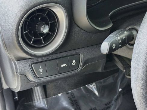 Used 2021 Kia Forte LXS FWD image 10
