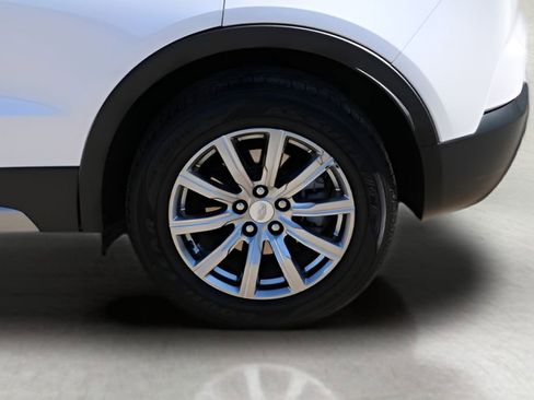 Used 2019 Cadillac XT4 Premium Luxury w/ Technology Package FWD image 9