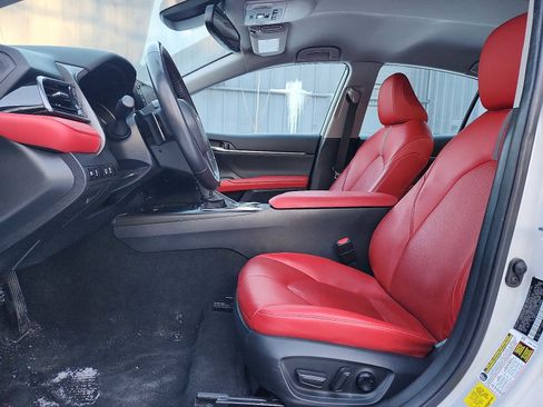 Used 2024 Toyota Camry XSE image 13