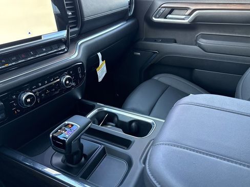 Used 2024 GMC Sierra 1500 SLT w/ SLT Premium Plus Package image 21