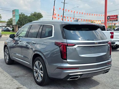 Used 2022 Cadillac XT6 Premium Luxury FWD image 5
