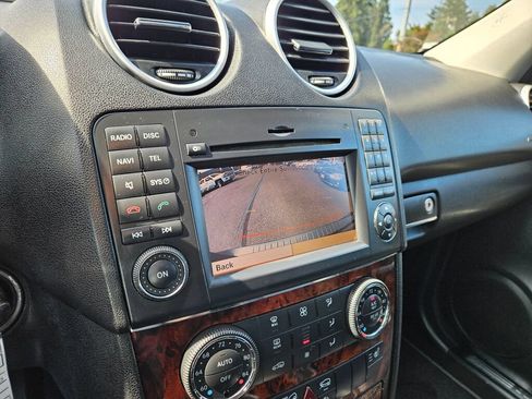 Used 2010 Mercedes-Benz ML 350 4MATIC image 27