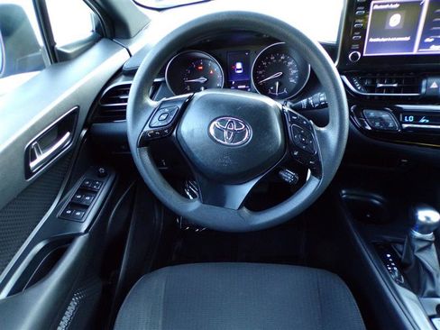 Used 2019 Toyota C-HR LE FWD image 31