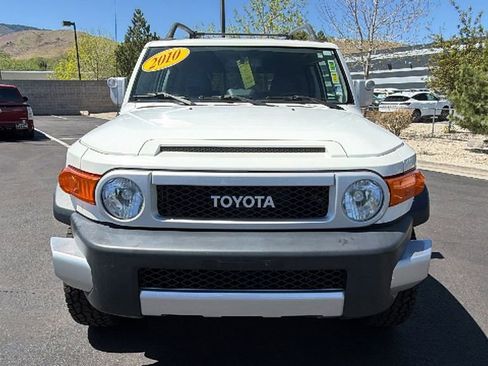 Used 2010 Toyota FJ Cruiser 4WD image 8