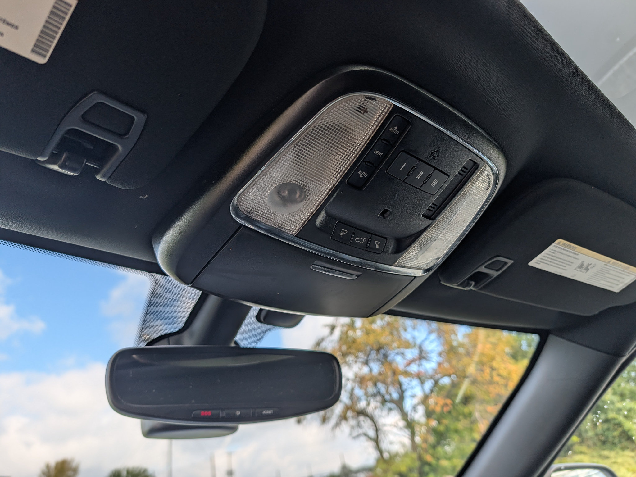 Used 2021 Jeep Grand Cherokee Limited AWD/4WD image 17