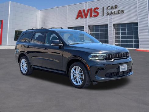 Used 2025 Dodge Durango GT AWD/4WD image 3