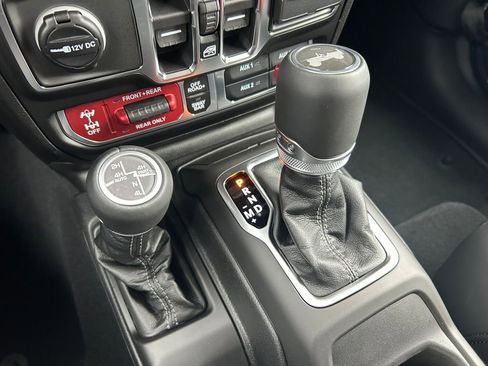 New 2026 Jeep Wrangler Unlimited Rubicon AWD/4WD image 17