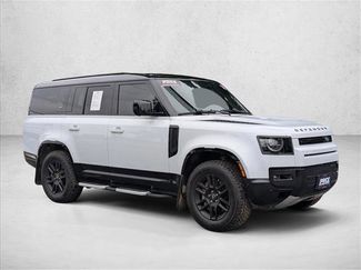 Used 2023 Land Rover Defender 130 X-Dynamic SE AWD/4WD video 3