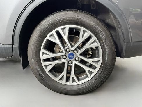 Certified 2021 Ford Escape SEL AWD/4WD image 36