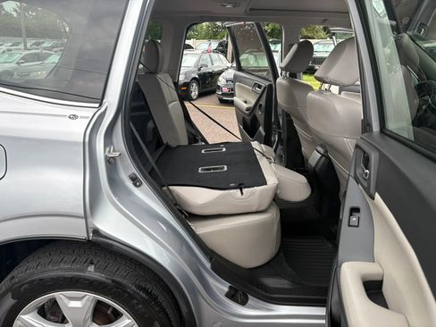 Used 2014 Subaru Forester 2.5i Touring AWD/4WD image 27