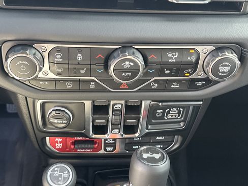 New 2026 Jeep Wrangler Unlimited Rubicon image 19