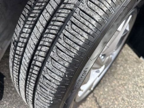 Certified 2025 Hyundai Elantra SE image 7