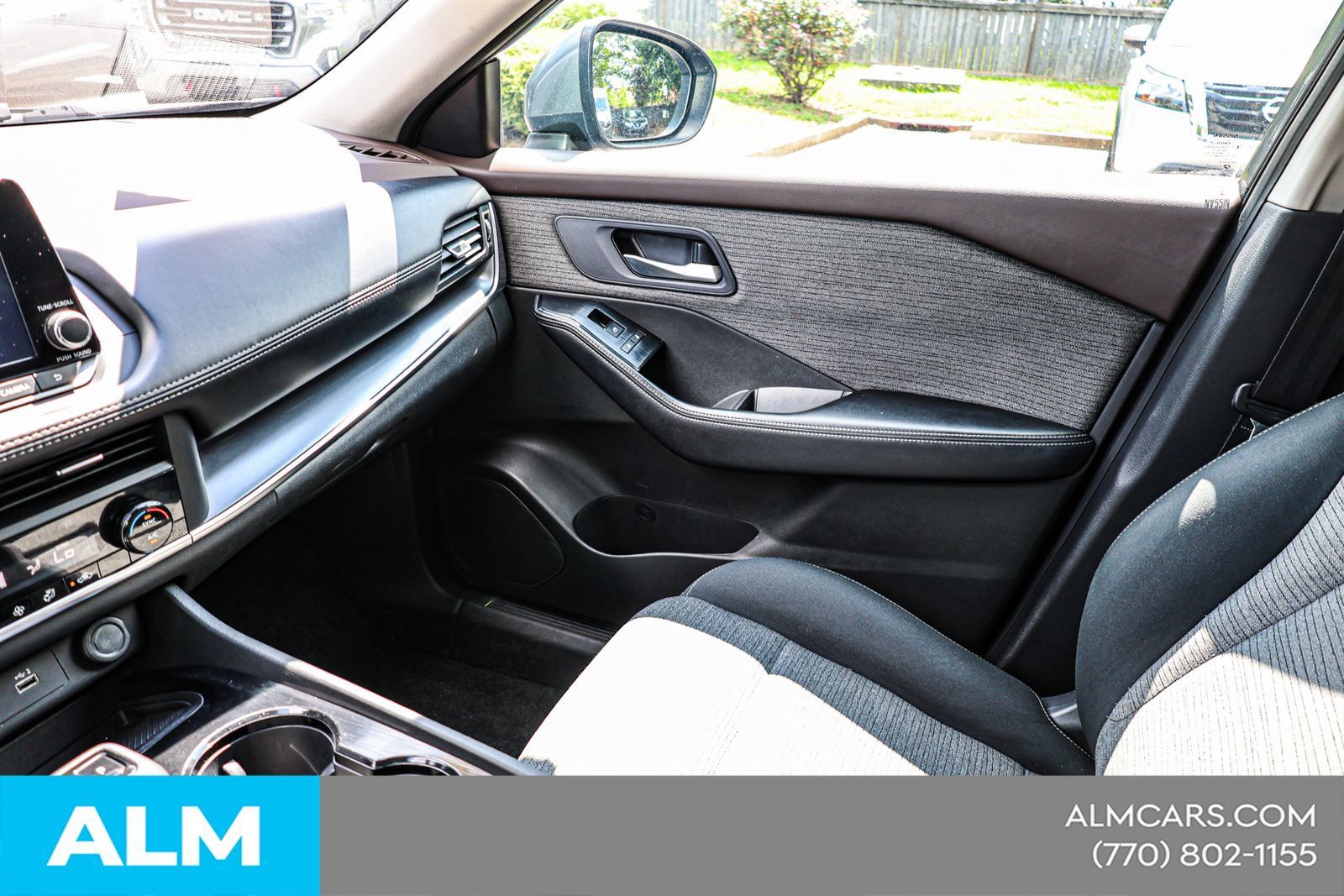 Used 2023 Nissan Rogue SV FWD image 36