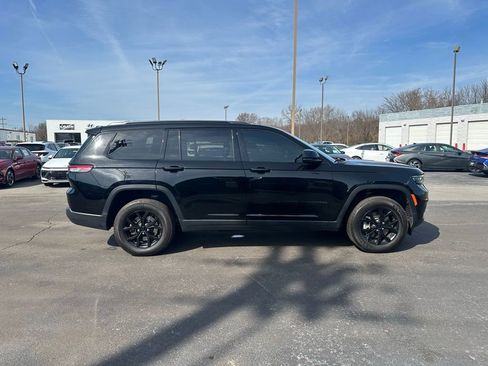 Used 2024 Jeep Grand Cherokee L Altitude image 9