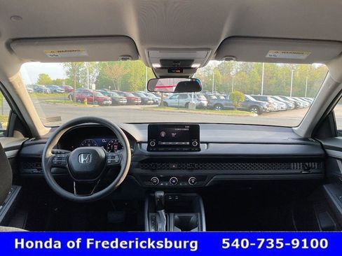Used 2025 Honda Accord LX image 37