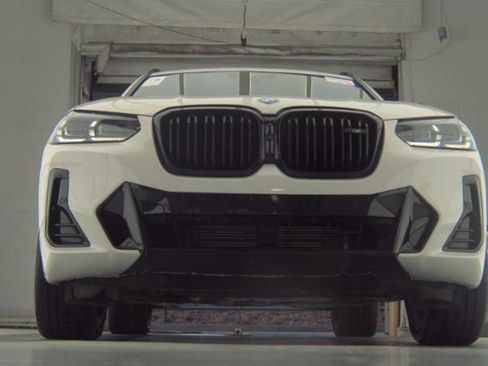 Used 2023 BMW X3 M40i w/ Premium Package image 3